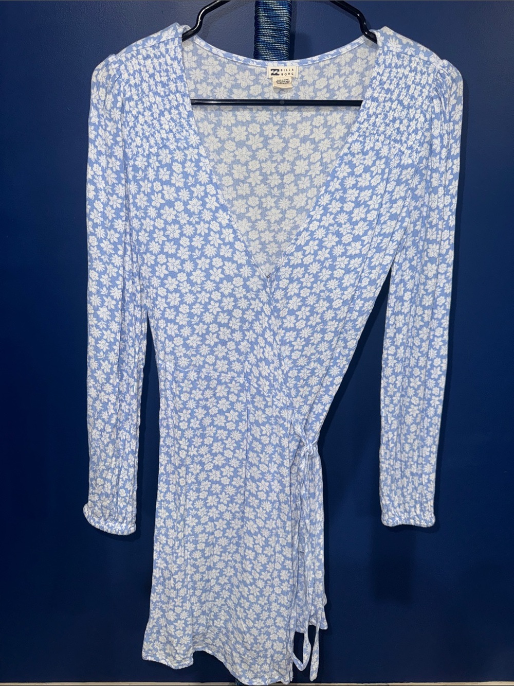 Billabong -Sky Blue Floral Wrap Dress Size Small 🌼 - Picture 3 of 17